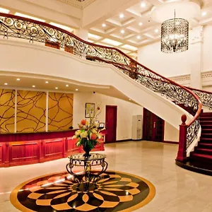 Hotel Lewis Grand