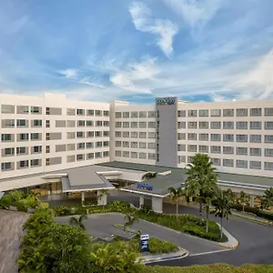 Park By Radisson Clark Hotel